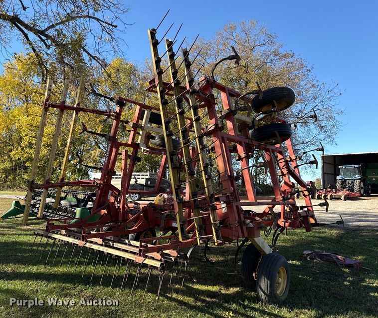 image for item DY8451 Krause 4316HR field cultivator