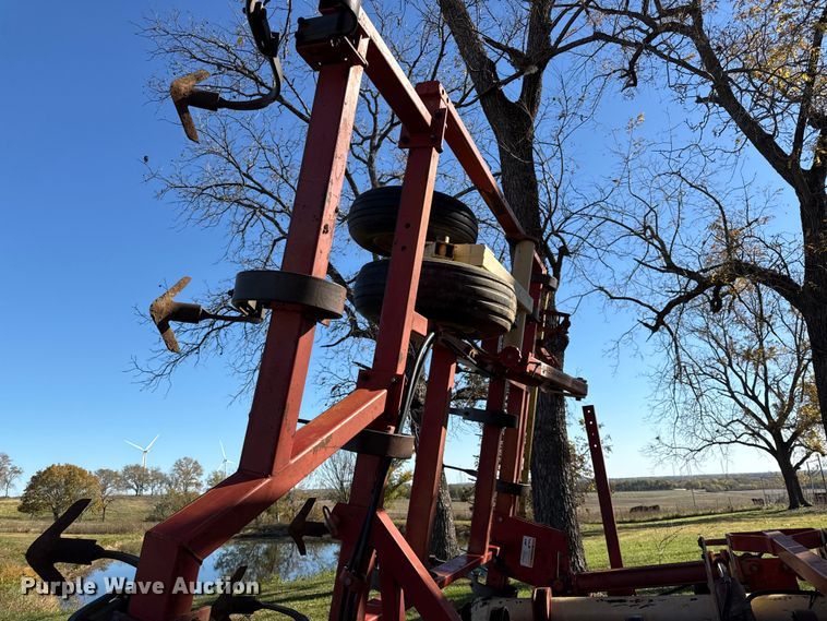 image for item DY8451 Krause 4316HR field cultivator