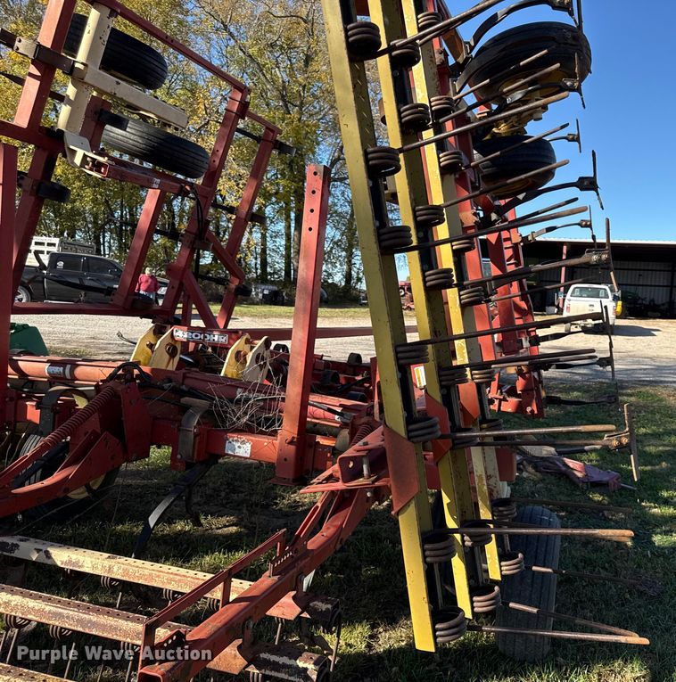 image for item DY8451 Krause 4316HR field cultivator