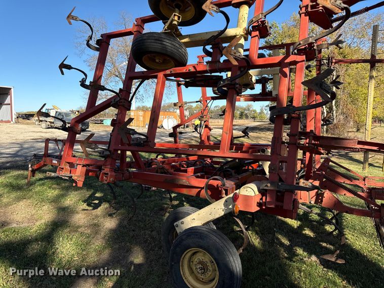 image for item DY8451 Krause 4316HR field cultivator
