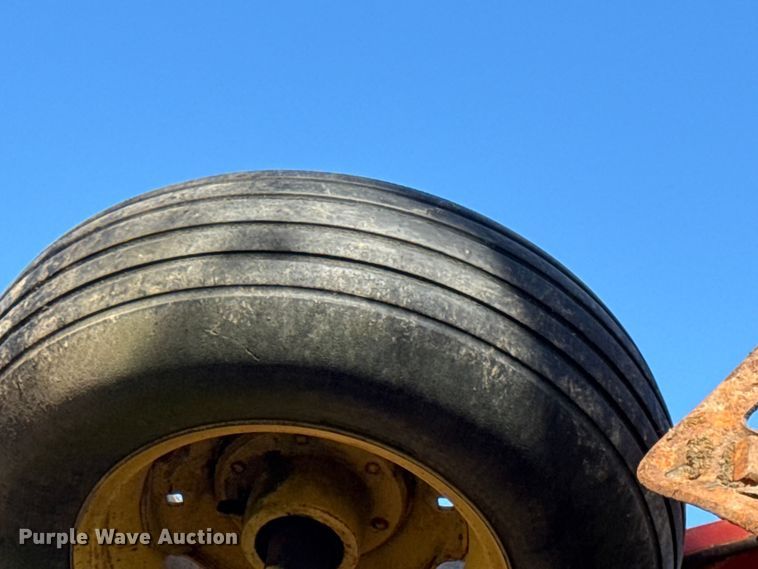 image for item DY8451 Krause 4316HR field cultivator