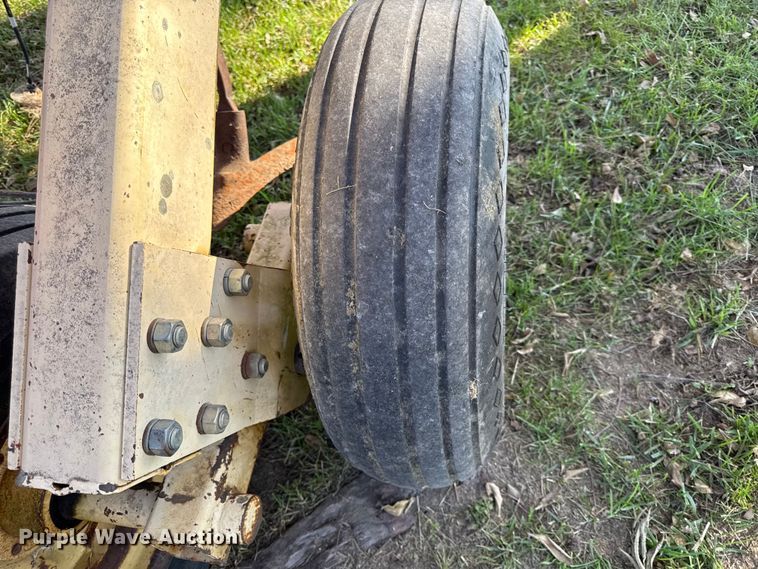 image for item DY8451 Krause 4316HR field cultivator