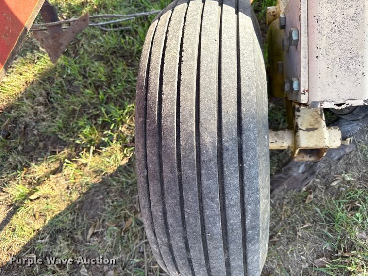 image for item DY8451 Krause 4316HR field cultivator