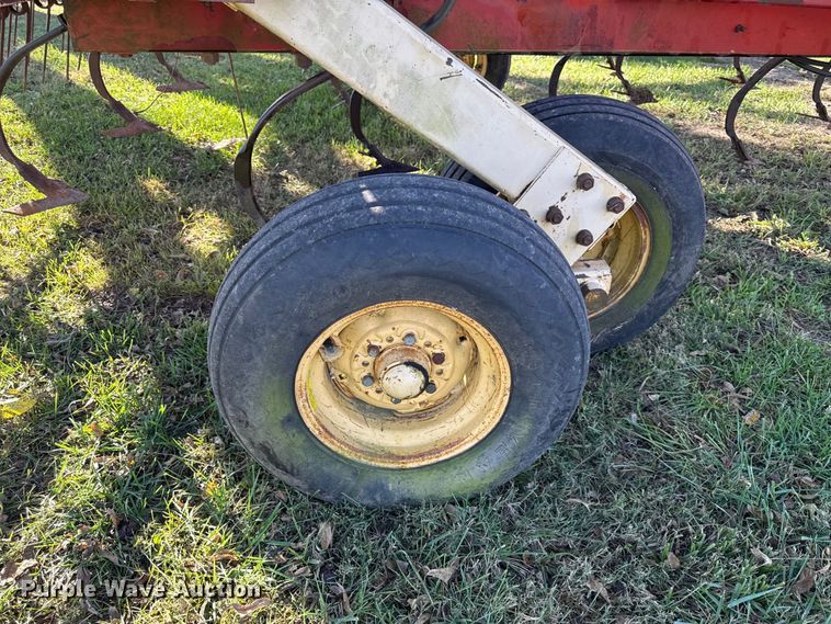 image for item DY8451 Krause 4316HR field cultivator