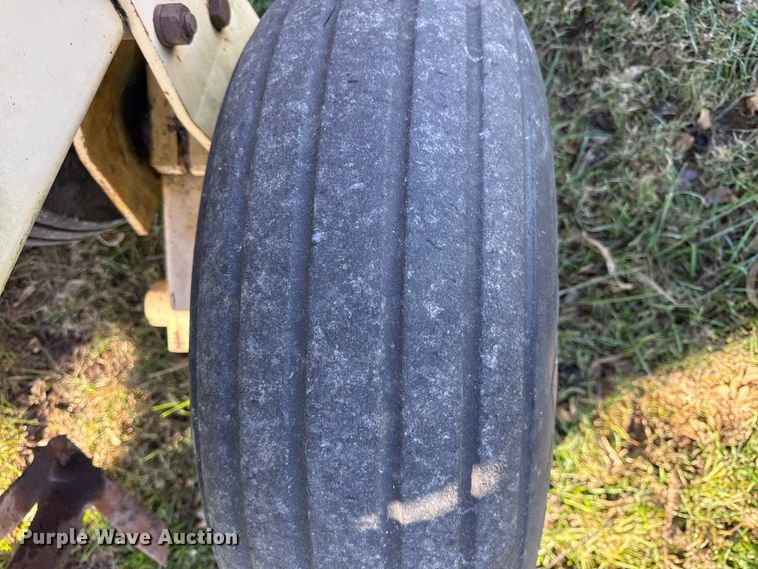 image for item DY8451 Krause 4316HR field cultivator