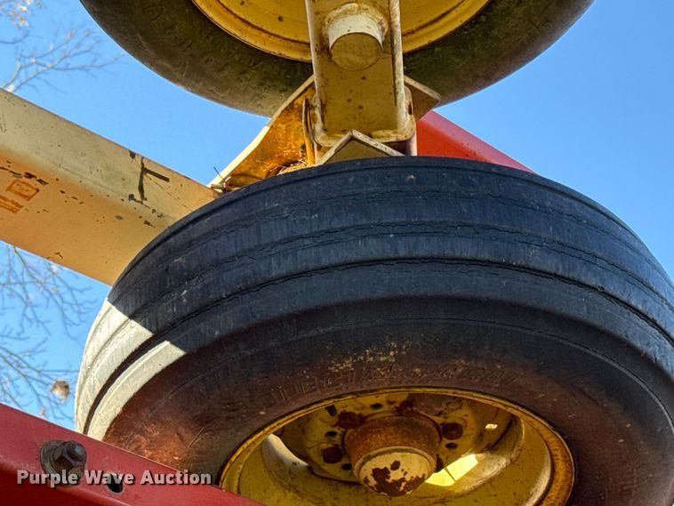 image for item DY8451 Krause 4316HR field cultivator