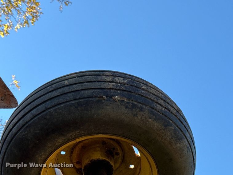 image for item DY8451 Krause 4316HR field cultivator