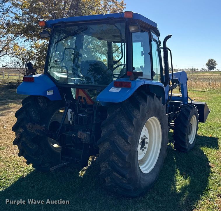 image for item DY8454 2006 New holland TL80A MFWD tractor