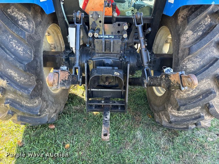 image for item DY8454 2006 New holland TL80A MFWD tractor