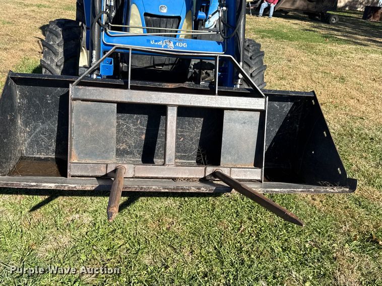 image for item DY8454 2006 New holland TL80A MFWD tractor