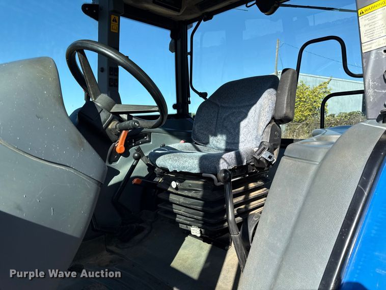 image for item DY8454 2006 New holland TL80A MFWD tractor