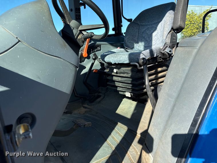 image for item DY8454 2006 New holland TL80A MFWD tractor