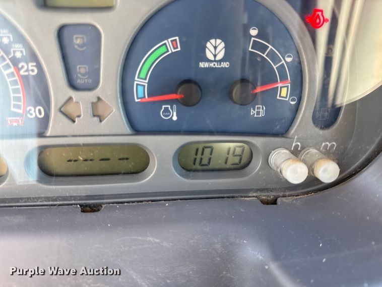 image for item DY8454 2006 New holland TL80A MFWD tractor