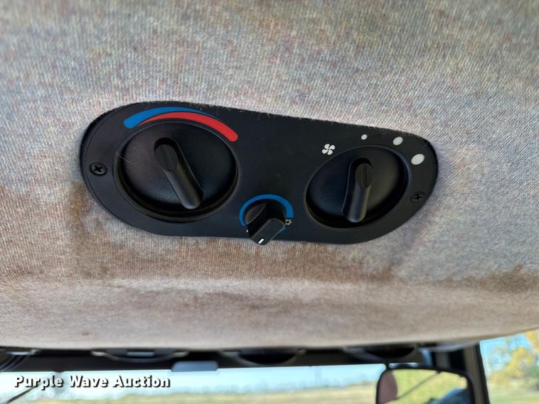 image for item DY8454 2006 New holland TL80A MFWD tractor