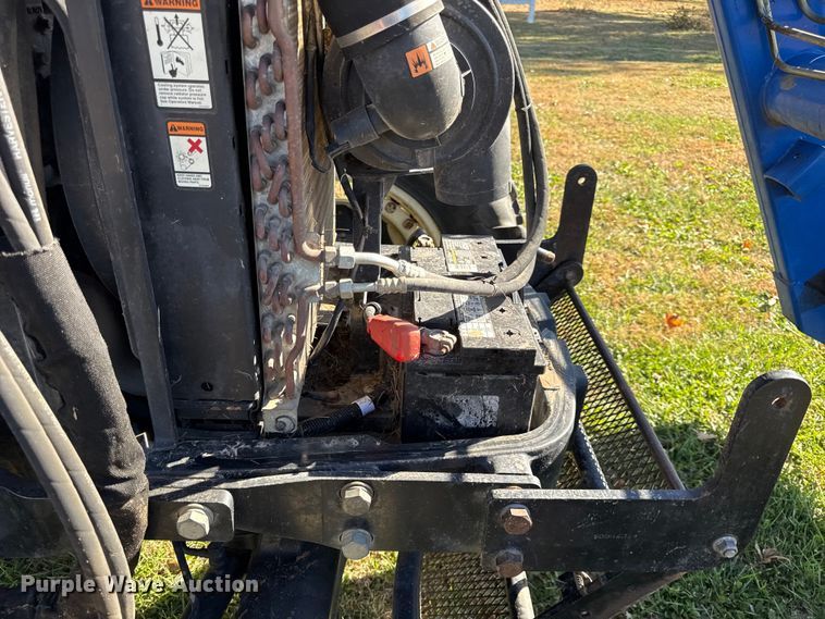 image for item DY8454 2006 New holland TL80A MFWD tractor