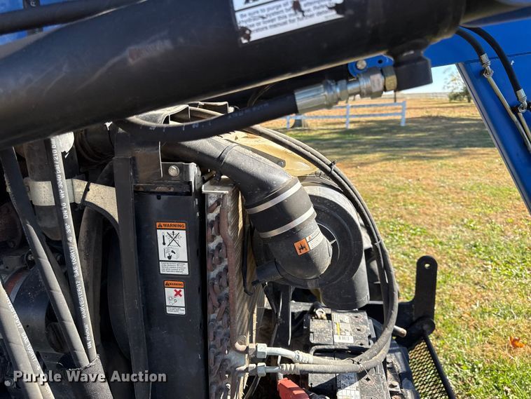 image for item DY8454 2006 New holland TL80A MFWD tractor