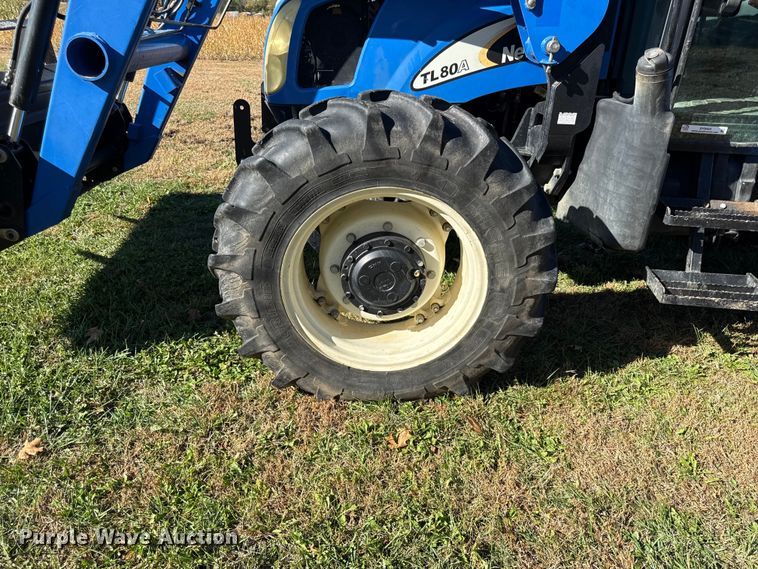 image for item DY8454 2006 New holland TL80A MFWD tractor