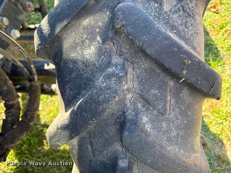 image for item DY8454 2006 New holland TL80A MFWD tractor