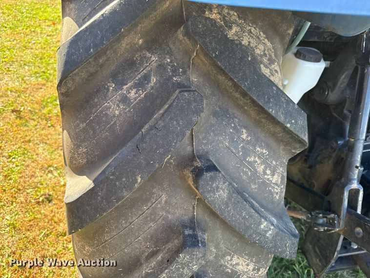 image for item DY8454 2006 New holland TL80A MFWD tractor