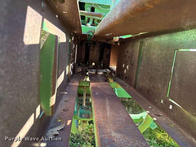 image for item DY8463 1982 John Deere 347 small square baler