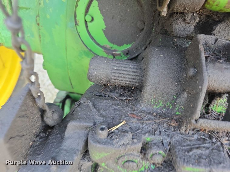 image for item DZ3523 1970 John Deere 2520 tractor