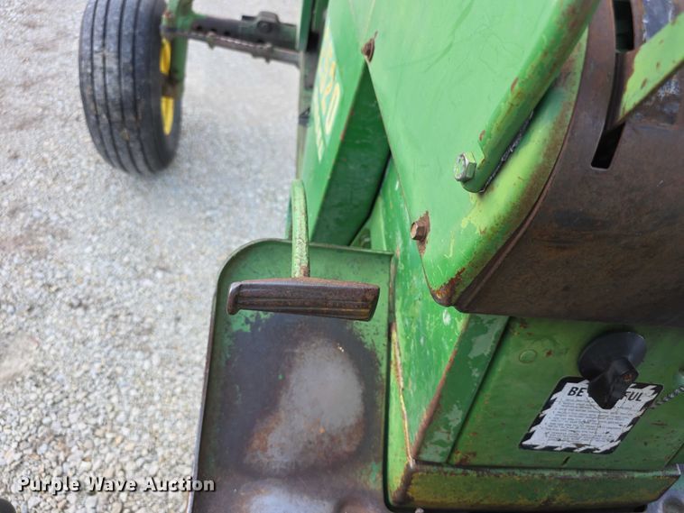 image for item DZ3523 1970 John Deere 2520 tractor