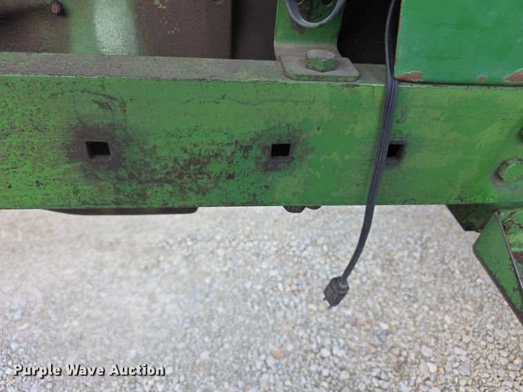 image for item DZ3523 1970 John Deere 2520 tractor