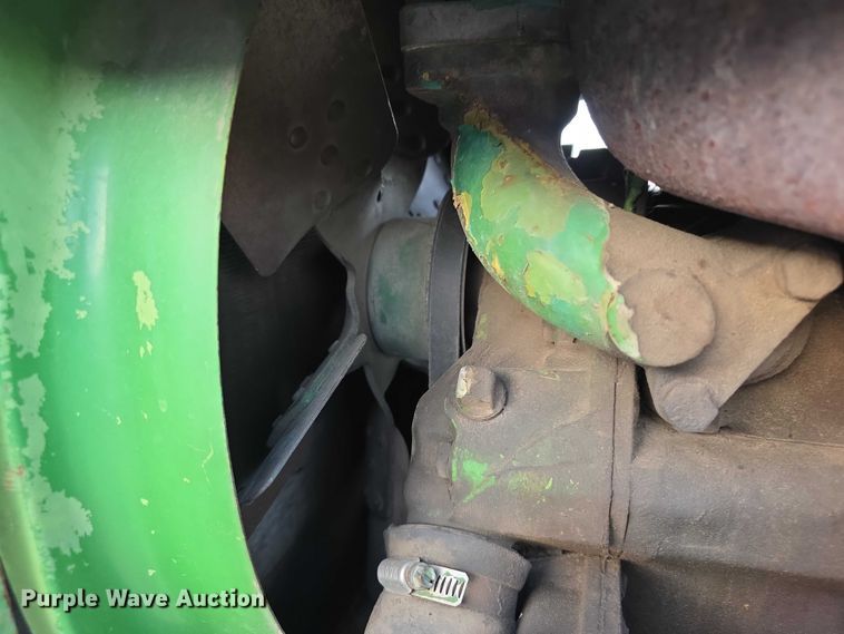 image for item DZ3523 1970 John Deere 2520 tractor