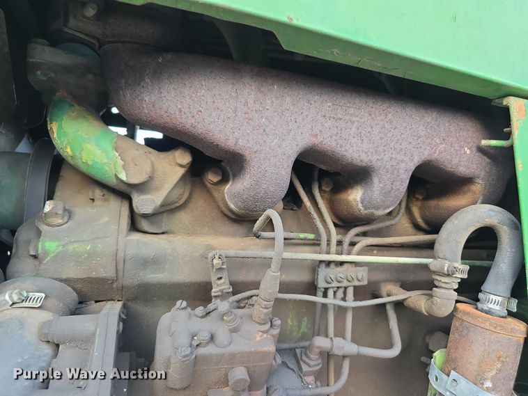 image for item DZ3523 1970 John Deere 2520 tractor