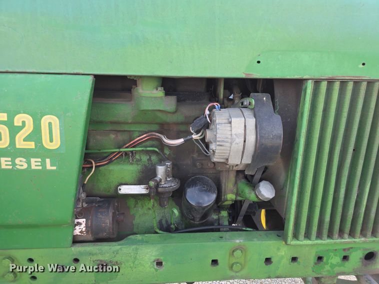 image for item DZ3523 1970 John Deere 2520 tractor