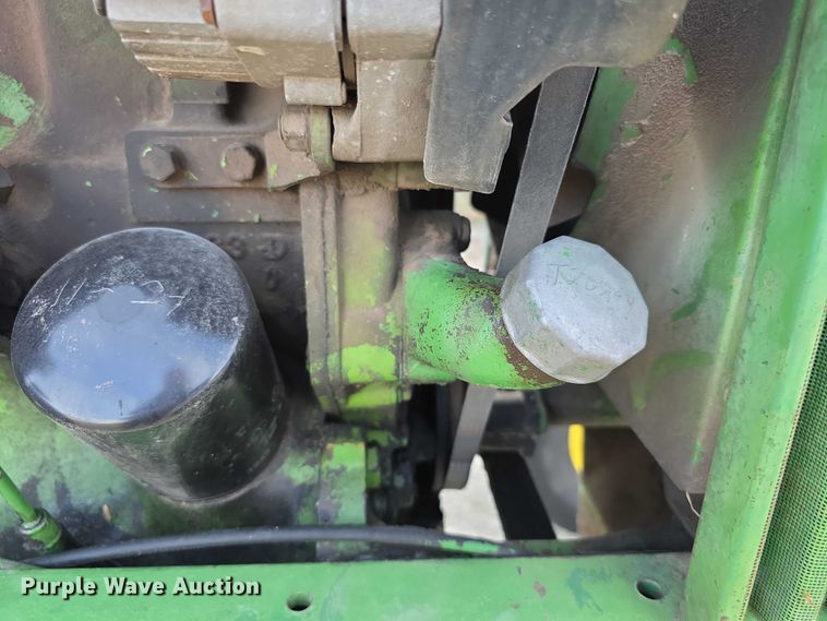 image for item DZ3523 1970 John Deere 2520 tractor