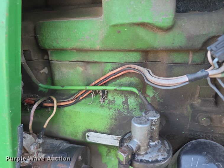 image for item DZ3523 1970 John Deere 2520 tractor