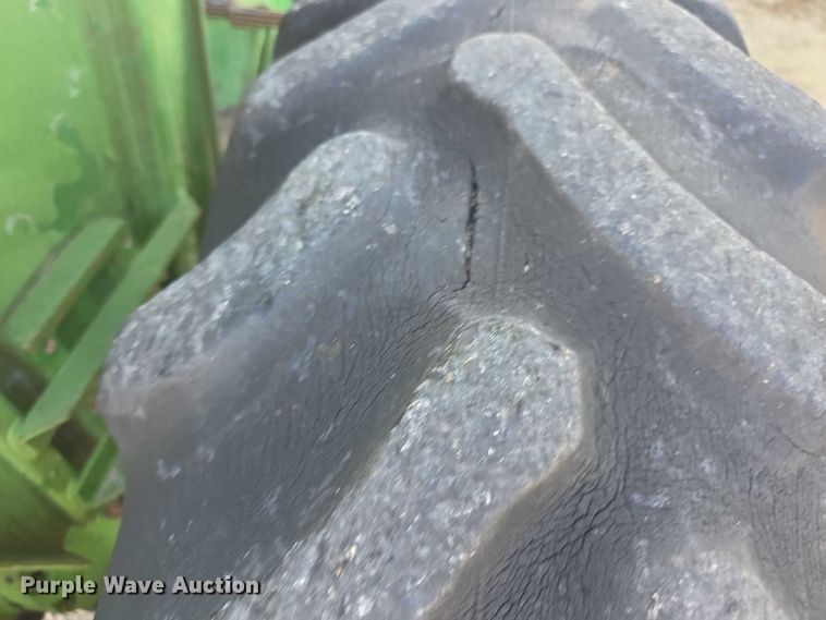 image for item DZ3523 1970 John Deere 2520 tractor