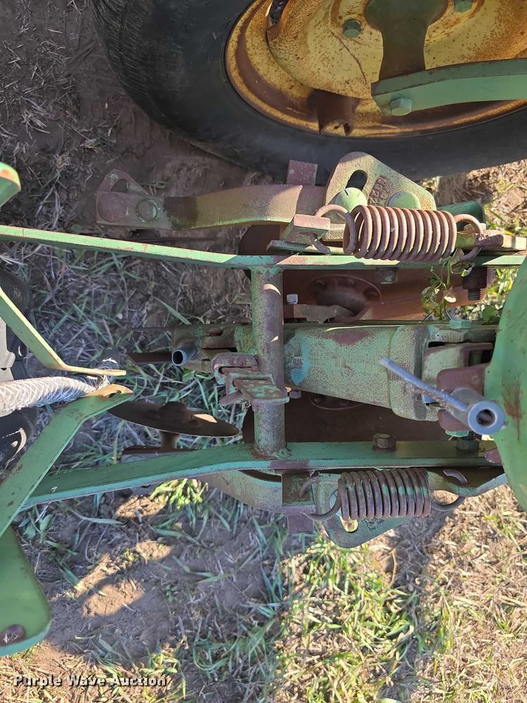 image for item DZ3562 John Deere 1240 planter