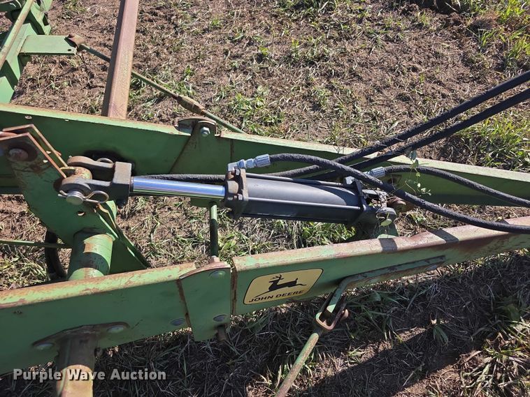 image for item DZ3562 John Deere 1240 planter