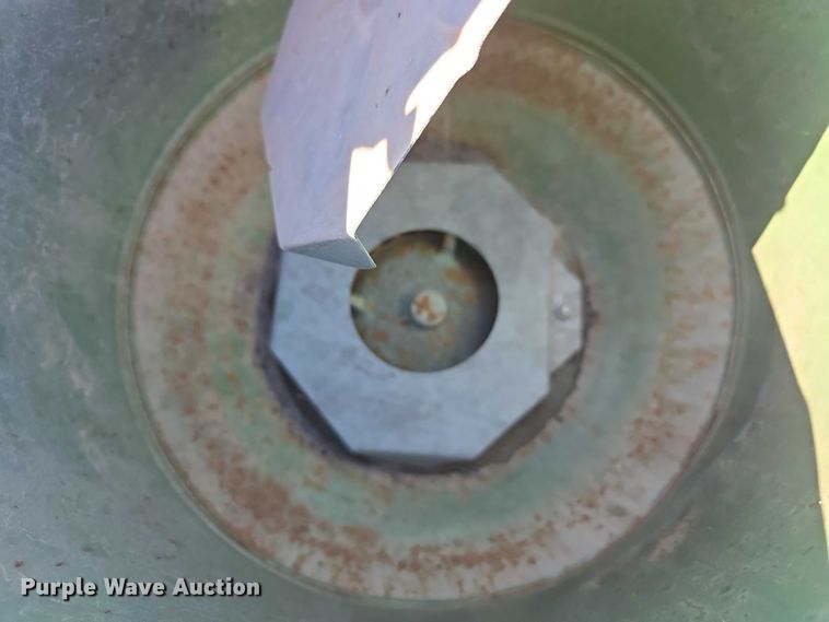 image for item DZ3562 John Deere 1240 planter