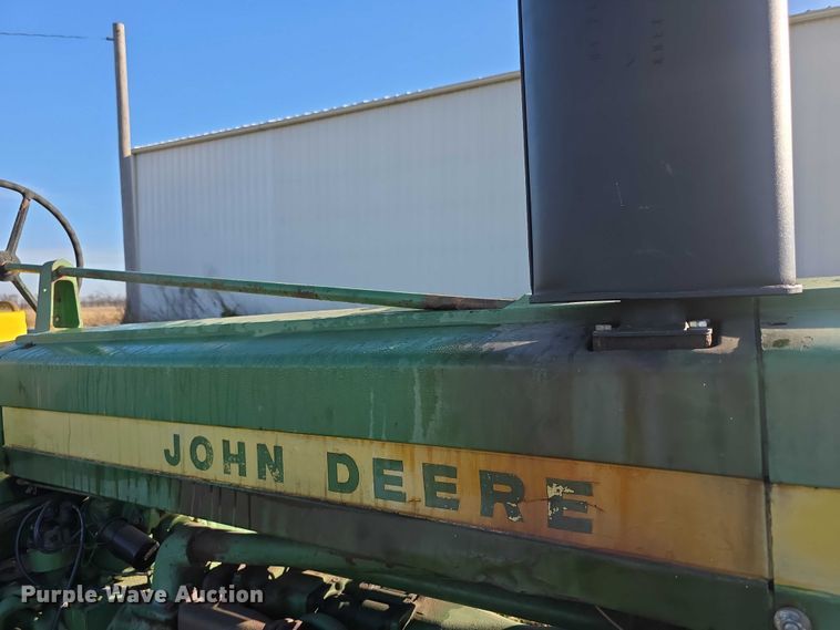 image for item DZ3564 John Deere 520 tractor
