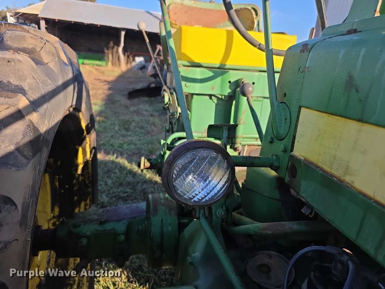 image for item DZ3564 John Deere 520 tractor