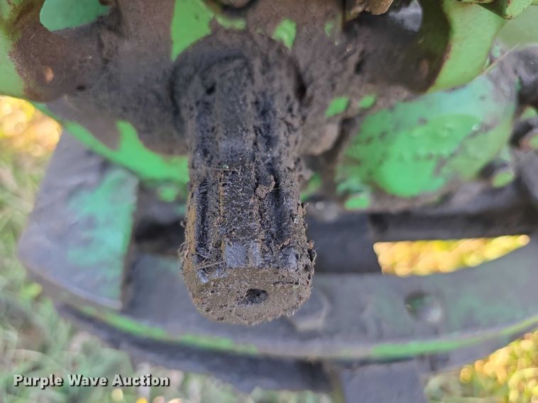 image for item DZ3564 John Deere 520 tractor