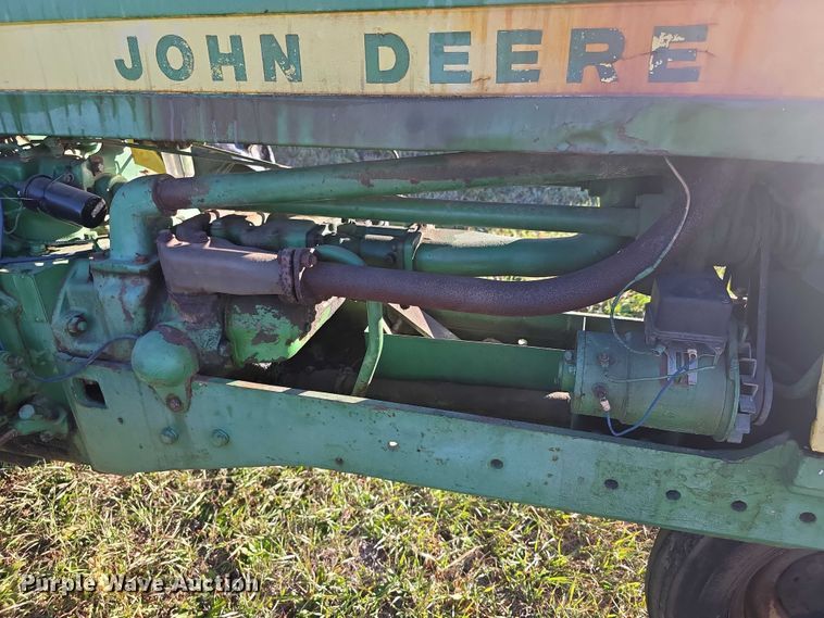 image for item DZ3564 John Deere 520 tractor