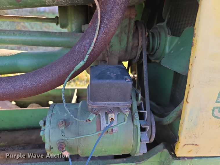 image for item DZ3564 John Deere 520 tractor