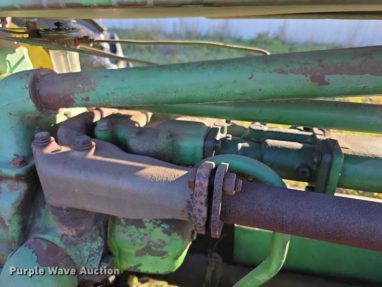 image for item DZ3564 John Deere 520 tractor