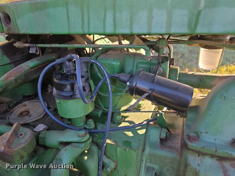 image for item DZ3564 John Deere 520 tractor