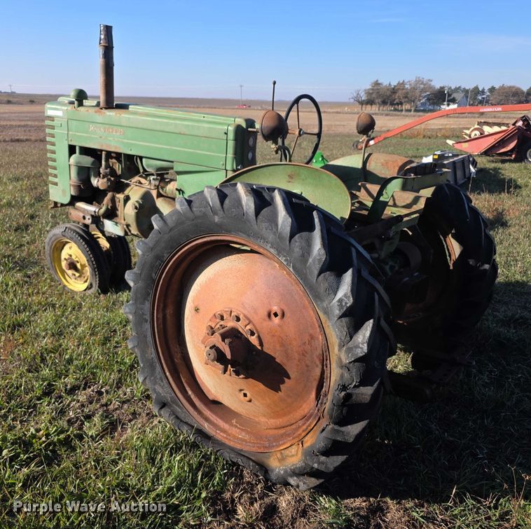 image for item DZ3565 John Deere MT tractor