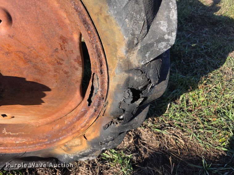 image for item DZ3565 John Deere MT tractor