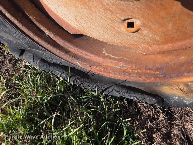 image for item DZ3565 John Deere MT tractor