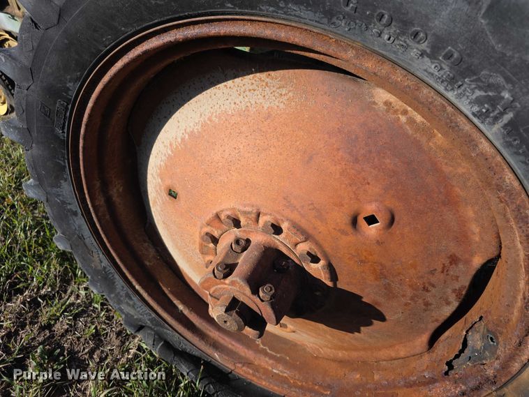 image for item DZ3565 John Deere MT tractor