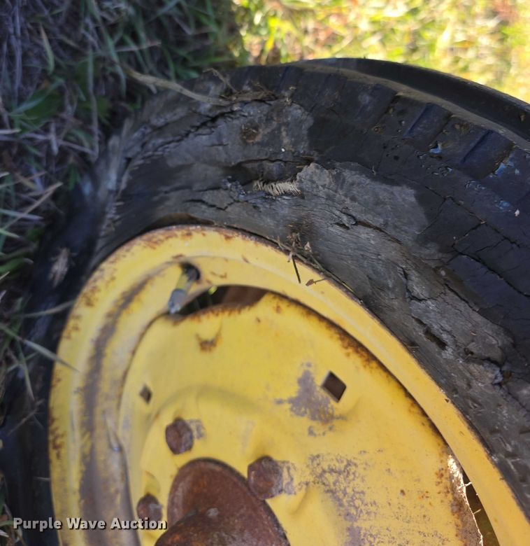 image for item DZ3565 John Deere MT tractor