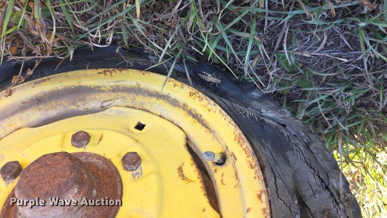 image for item DZ3565 John Deere MT tractor