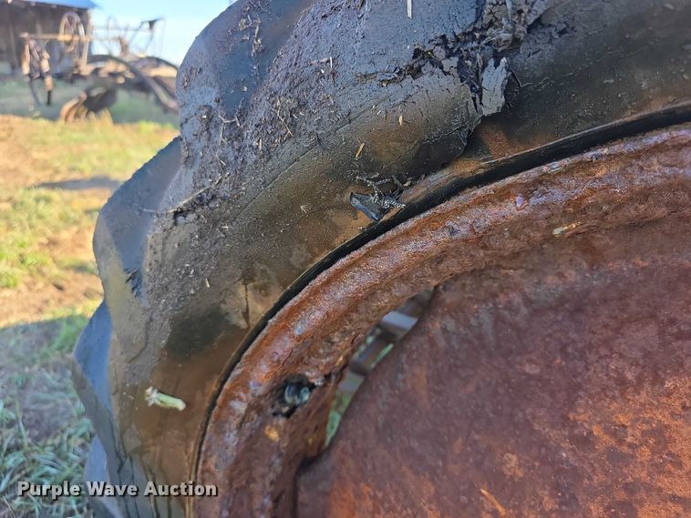 image for item DZ3565 John Deere MT tractor